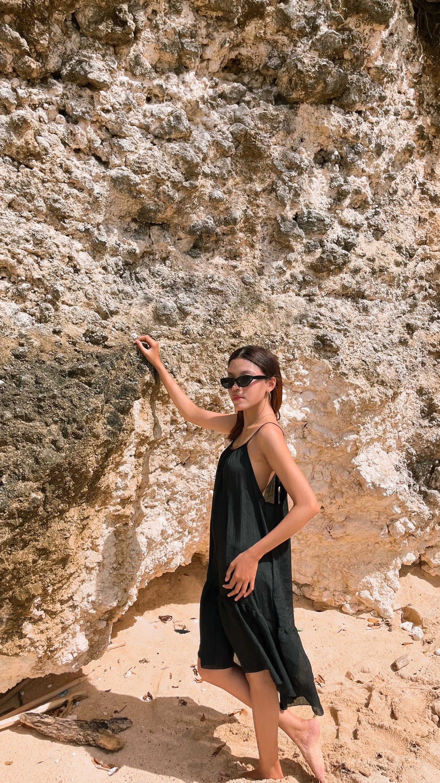 ITZY LINEN MIDI DRESS